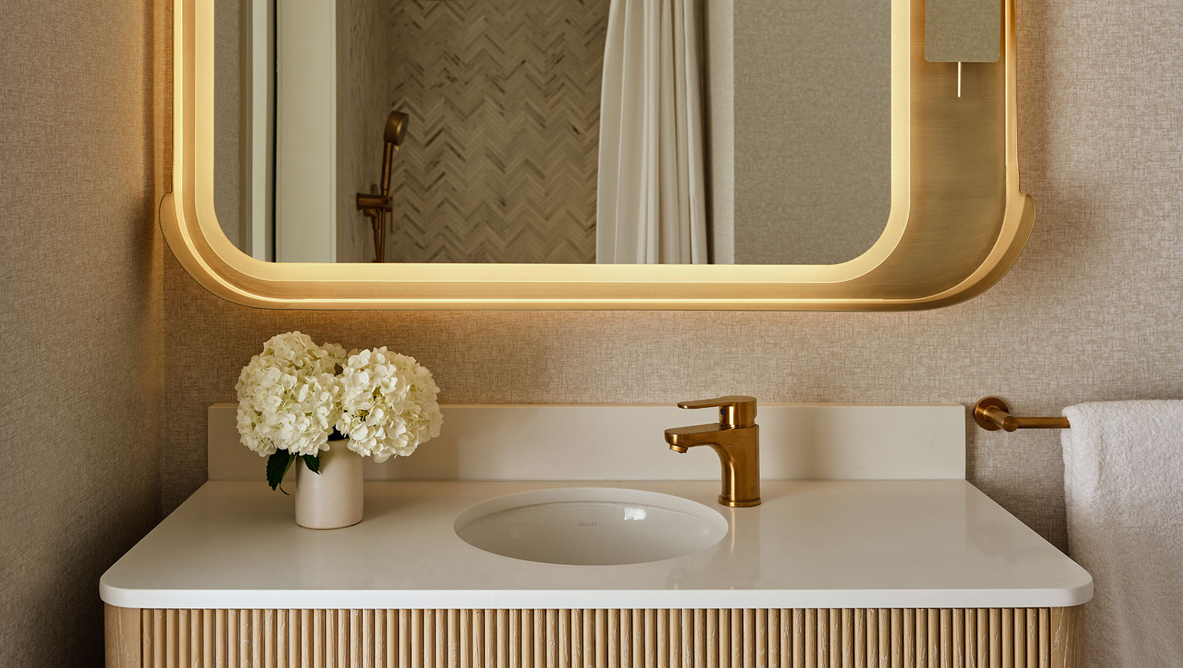 Guestroom Bathroom Mirror at Kimpton Ashbel